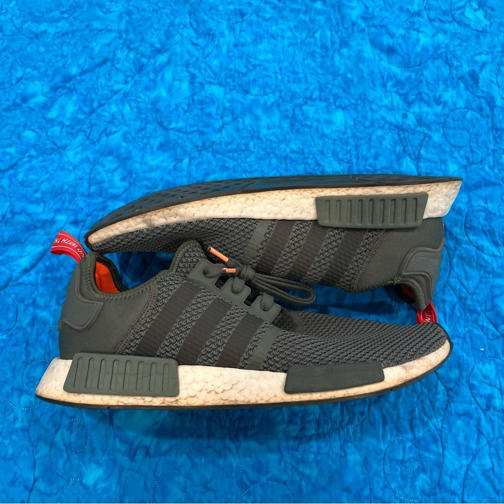Adidas Men's Gray and Orange NMD R1 Olive No Insoles Sz 13